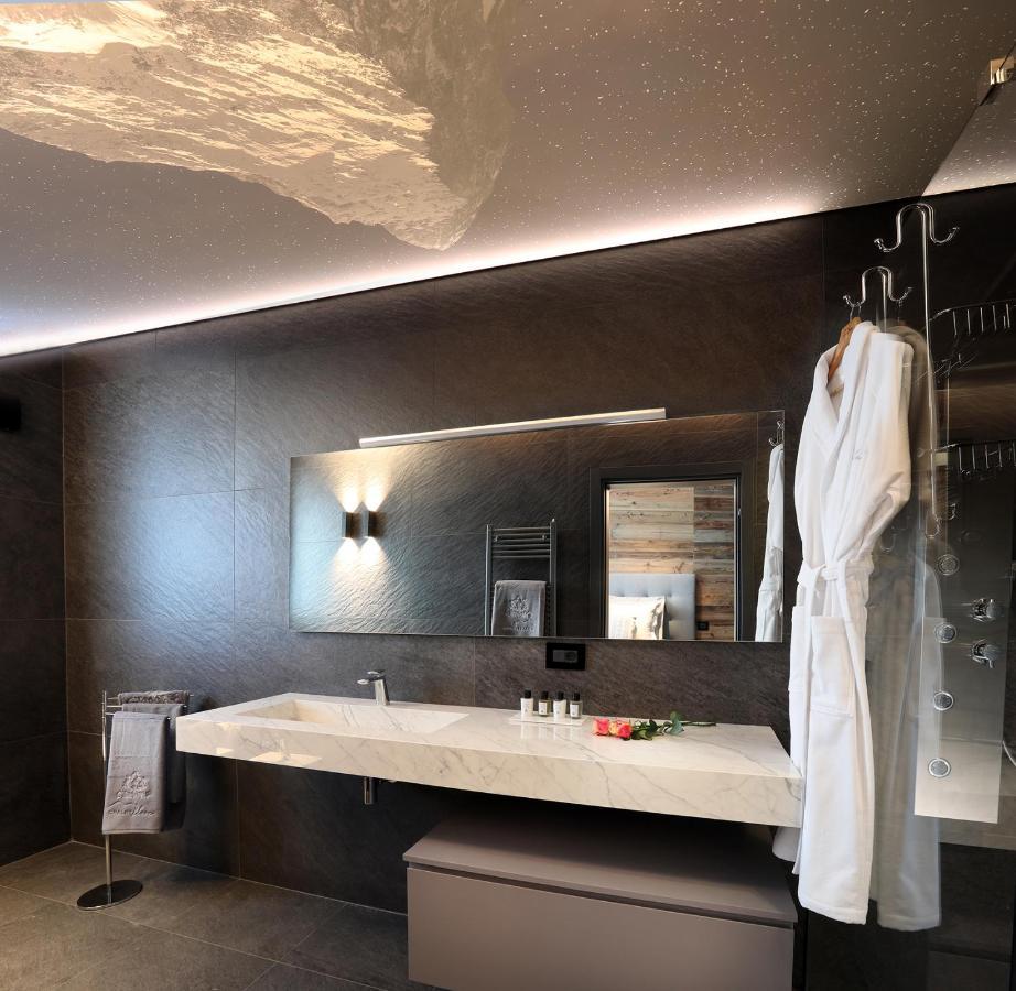 Chalet Blanc Cervinia Bed & Breakfast Бройл-Червиня Екстериор снимка