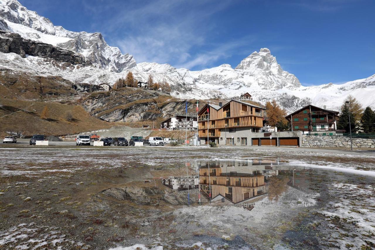 Chalet Blanc Cervinia Bed & Breakfast Бройл-Червиня Екстериор снимка