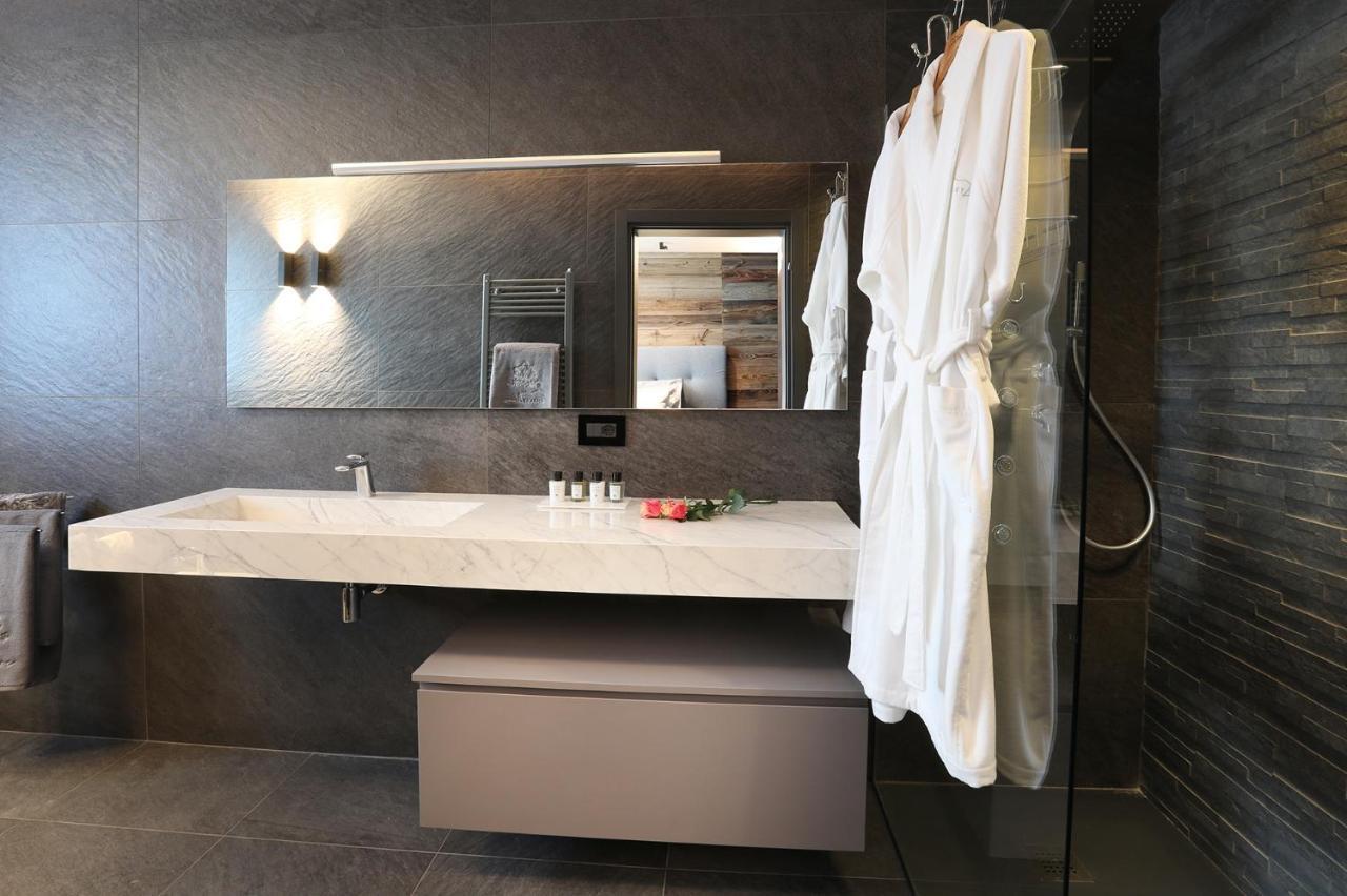 Chalet Blanc Cervinia Bed & Breakfast Бройл-Червиня Екстериор снимка
